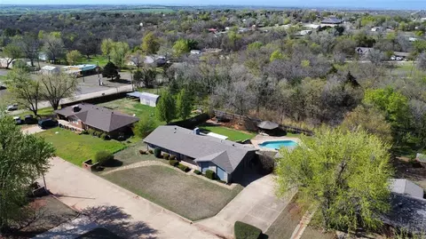 116 Stonegate Dr, Guthrie, OK 73044 photo 3