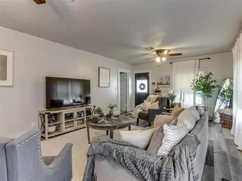 922 E Main St, Norman, OK 73071 photo 4