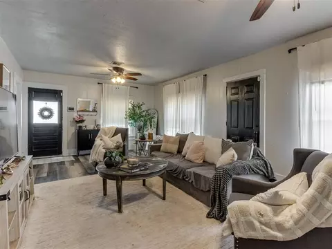 922 E Main St, Norman, OK 73071 photo 3
