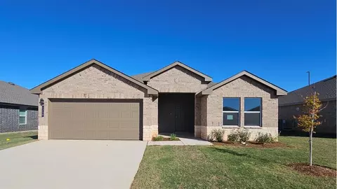1209 E Stetson Ln, Mustang, OK 73064