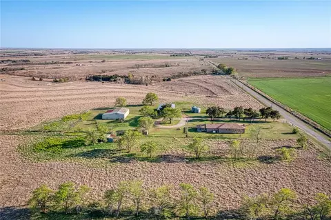 82326 N 2160 Rd, Leedey, OK 73654