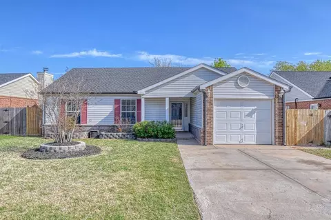 1017 Pinecrest St, Norman, OK 73071