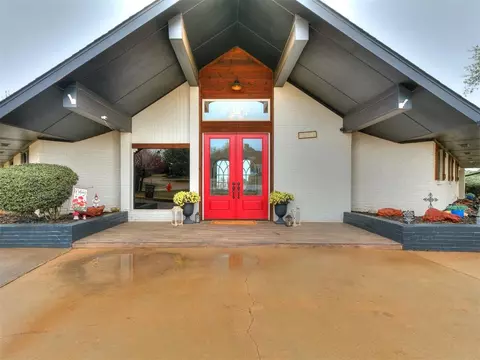 13300 Pinehurst Rd, Oklahoma City, OK 73120