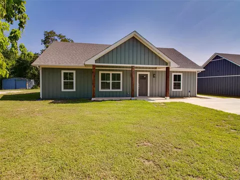 316 W Oak St, Stroud, OK 74079