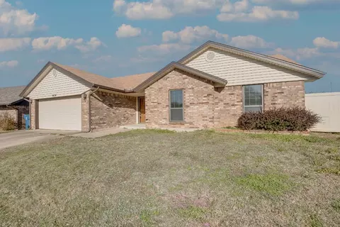 1824 Haven Dr, Midwest City, OK 73130