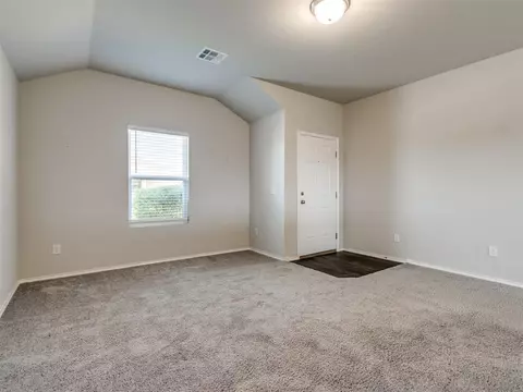 610 Audrey Dr, Tuttle, OK 73089 photo 2