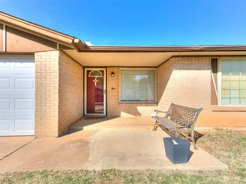 609 Jasmine Pl, Edmond, OK 73003