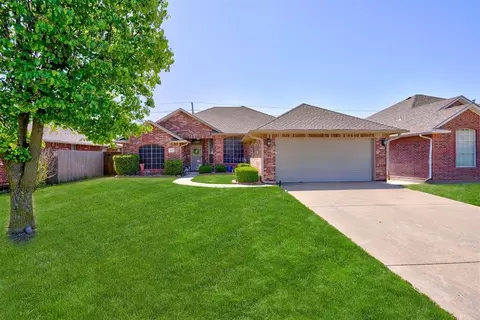 7617 Green Meadow Ln, Oklahoma City, OK 73132