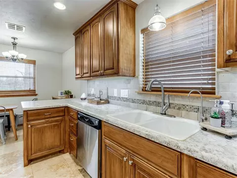 7724 NW 20th St, Bethany, OK 73008 photo 11