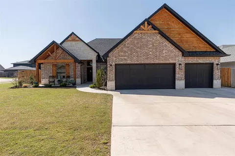 9316 NW 84th Ter, Yukon, OK 73099