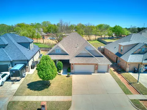 1316 Atalon Dr, Moore, OK 73160 photo 3