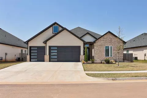 15301 Jasper Ln, Edmond, OK 73013