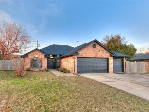 3921 Oakbrook Dr, Del City, OK 73115