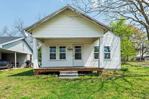 303 N Cleveland St, Shawnee, OK 74801
