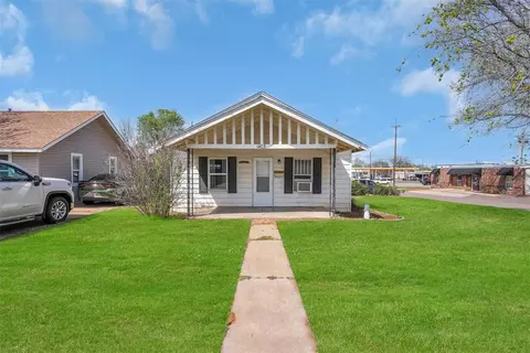 1403 W Broadway Ave, Elk City, OK 73644
