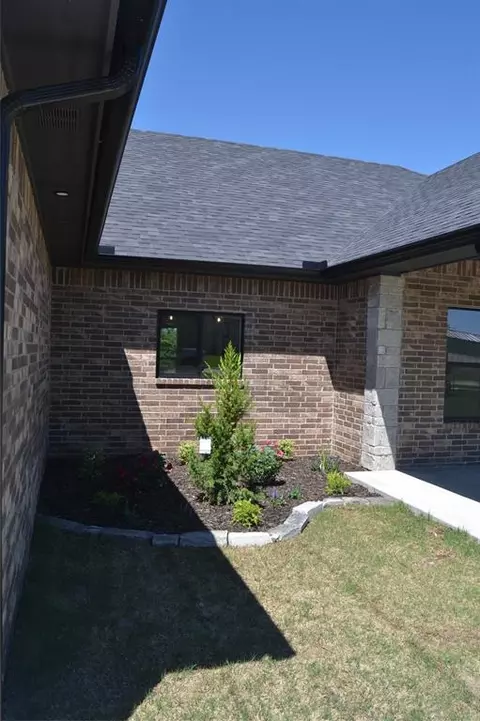 1311 Deer Ridge Run, Tuttle, OK 73089 photo 4
