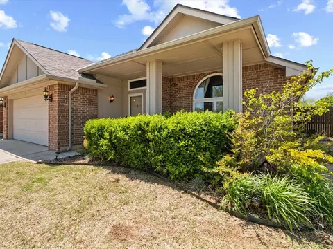 1916 Pelham Cir, Norman, OK 73071