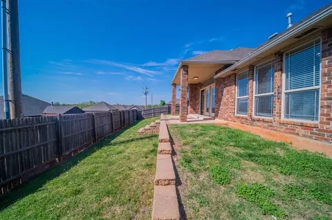 1105 Kelsi Dr, Moore, OK 73160 photo 33