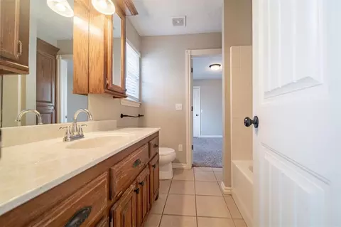 1105 Kelsi Dr, Moore, OK 73160 photo 24