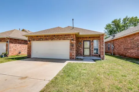 1208 Blue Ridge Ln, Moore, OK 73160