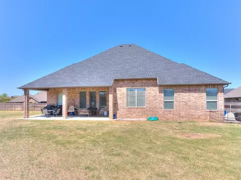 1112 Colonial Ave, Tuttle, OK 73089 photo 46