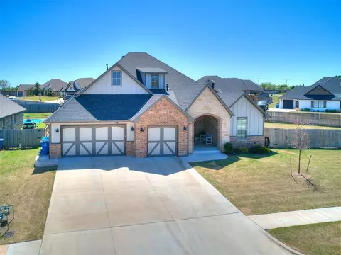 1112 Colonial Ave, Tuttle, OK 73089 photo 3