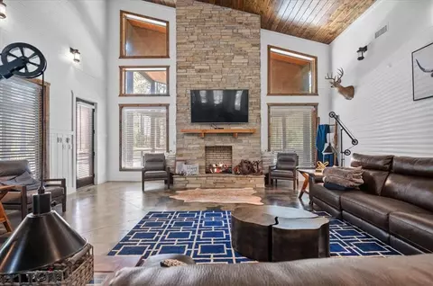 Living - 432 Sugar Pine Loop, Broken Bow, OK 74728 photo 1 of 1