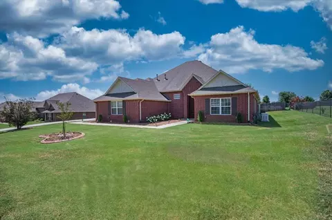 5800 SE 142nd St, Oklahoma City, OK 73165