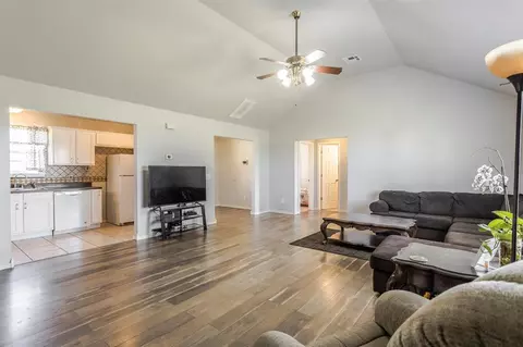 1210 Kristin Ln, Blanchard, OK 73010