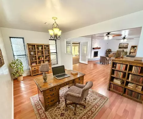 809 Rosehaven Dr, Altus, OK 73521 photo 4