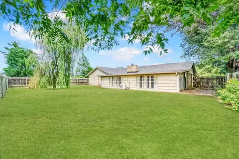 809 Rosehaven Dr, Altus, OK 73521 photo 2