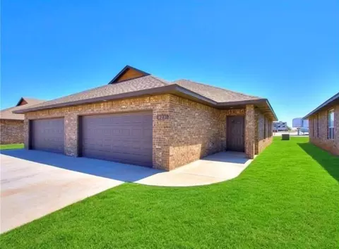 1848 Cypress Ln, El Reno, OK 73036