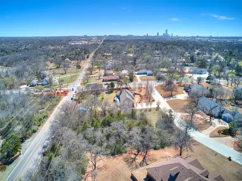 5137 Burr Oaks Rd, Oklahoma City, OK 73105