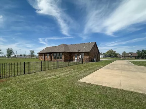 512 Graft St, Thomas, OK 73669 photo 50
