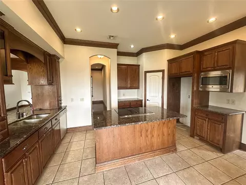 512 Graft St, Thomas, OK 73669 photo 10
