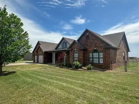 512 Graft St, Thomas, OK 73669 photo 3