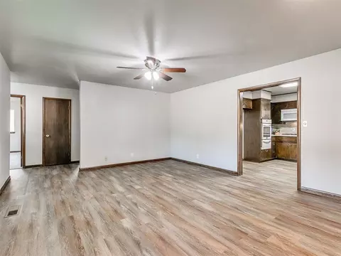 921 Walnut Ct, Guthrie, OK 73044 photo 8