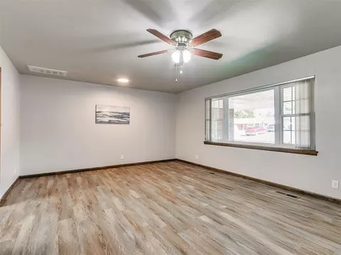 921 Walnut Ct, Guthrie, OK 73044 photo 7