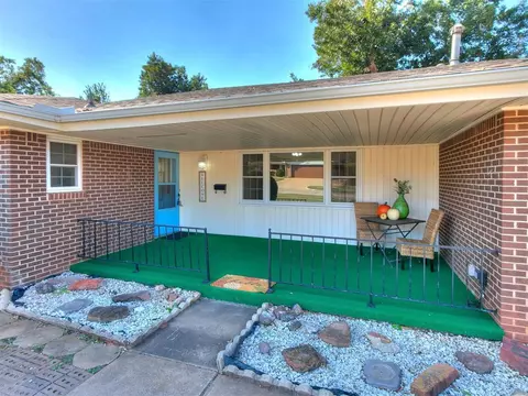 921 Walnut Ct, Guthrie, OK 73044 photo 2
