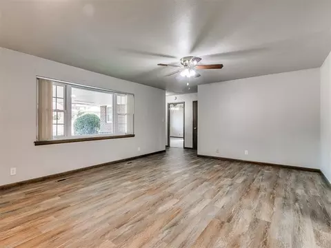 921 Walnut Ct, Guthrie, OK 73044 photo 6