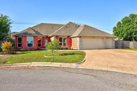 8704 NW 116th Ter, Oklahoma City, OK 73162