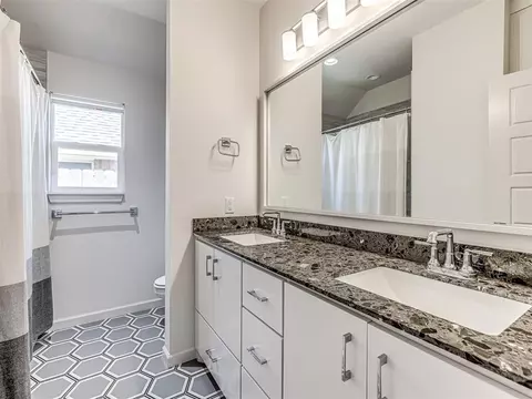 2105 Lago Dr, Moore, OK 73170 photo 36