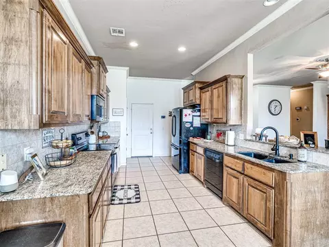 722 Brian Ct, Moore, OK 73160 photo 18