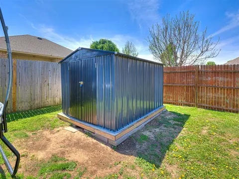 722 Brian Ct, Moore, OK 73160 photo 39