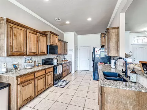 722 Brian Ct, Moore, OK 73160 photo 31