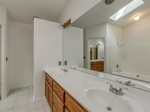 312 Baker St, Norman, OK 73072 photo 17
