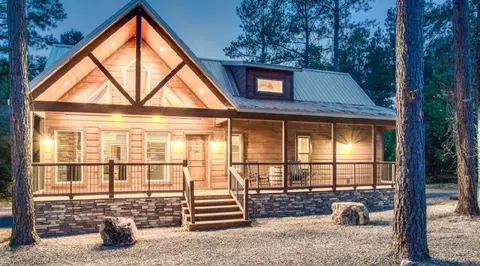 222 Lost Dogwood Trl, Broken Bow, OK 74728