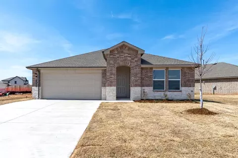 9053 NW 149th Ter, Yukon, OK 73099