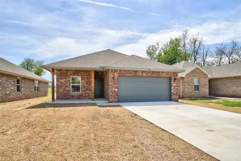 120 Cedar St, Perry, OK 73077 photo 2