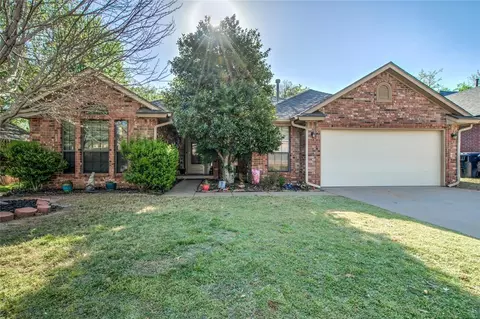 18204 Scarlet Oak Ln, Edmond, OK 73012